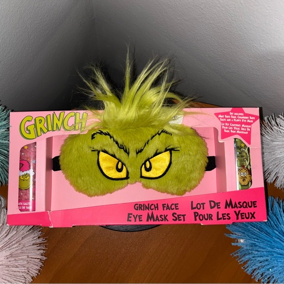 Grinch Face Eye Mask Set - Picture 6 of 11